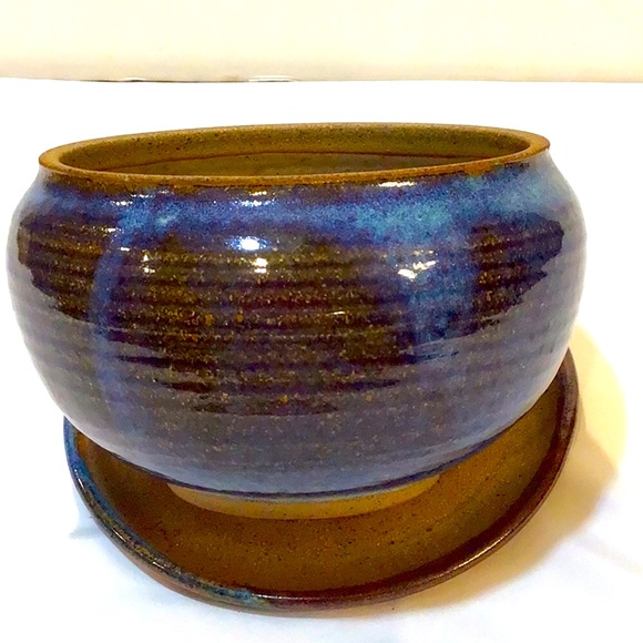 Stunning Blue drip stoneware bowl with lid excell… - Picture 3 of 16